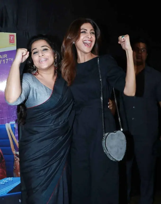 VIDYA BALAN WITH SHILPA SHETTY AT HINDI MOVIE SPECIAL SCREENING 5